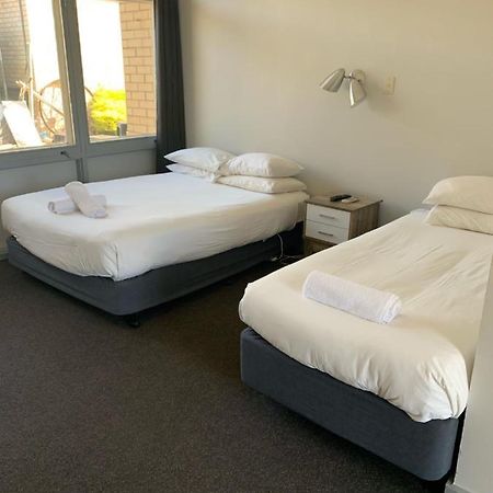 Hopetoun Community Hotel Motel Exterior foto